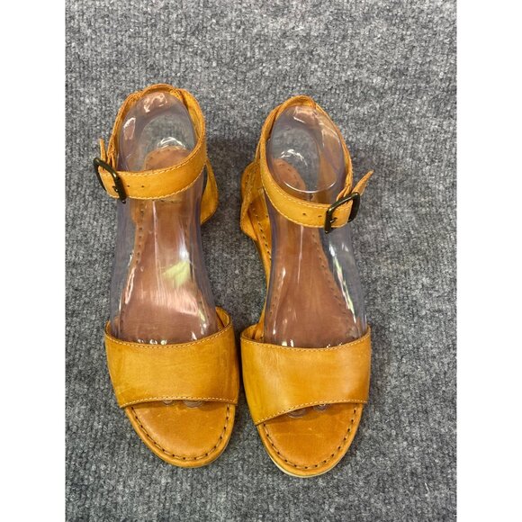 FRYE womens sandels size 8.5M Brown Nutral color Comfy Pre0owned - Picture 3 of 16